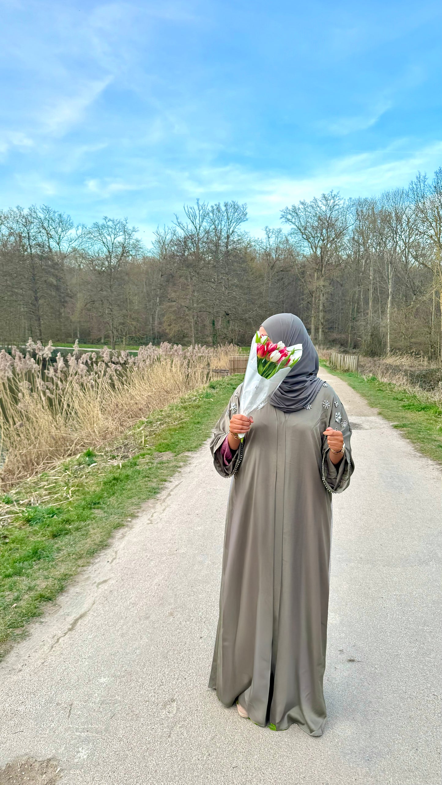 Abaya Amira