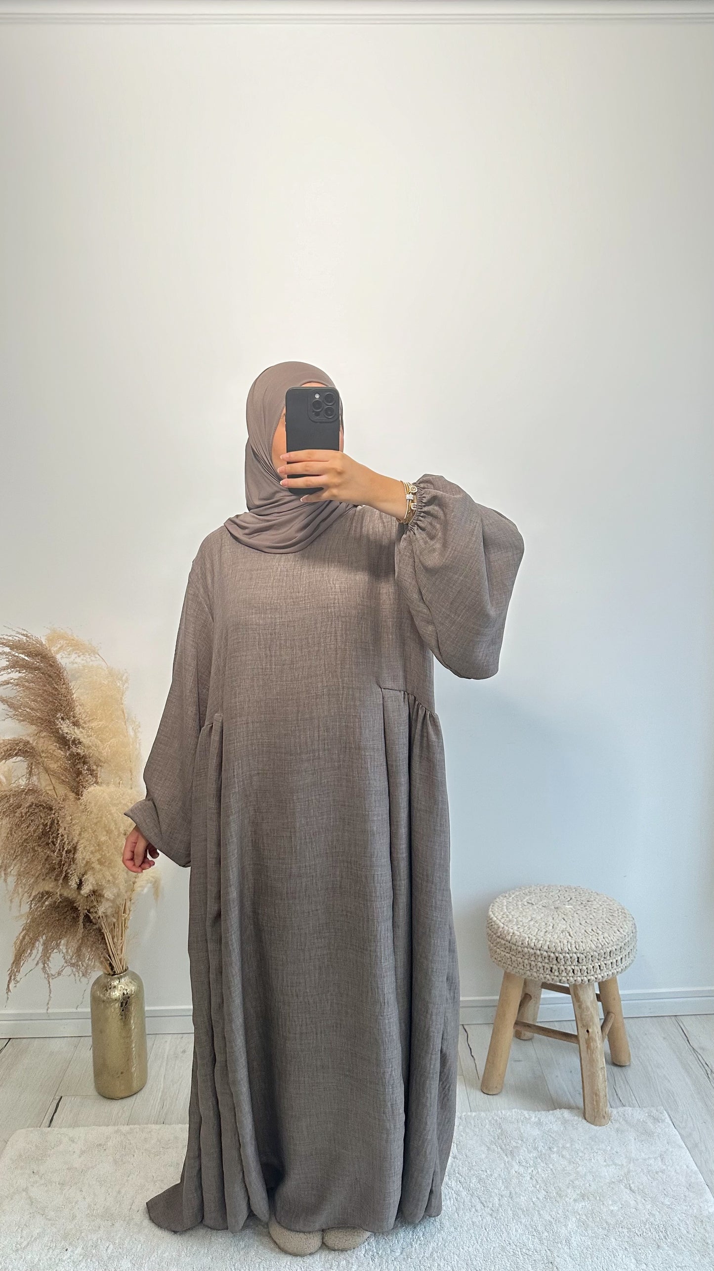 Abaya Mina